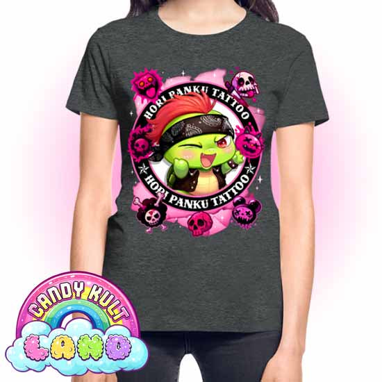 Hori Panku Tattoo Pink - Candy Kult land REGULAR FIT Ladies T-Shirt - Candy Kult - Candy Cult - Candy Kult Land - Wishbone - Boo Kitty - Panku - Frosti - Toxic Kitten - Hex-Heart - Cult Candy - Cake High Heels - [product_vendor}